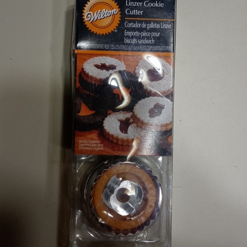 Wilt on linzer cookie cutter